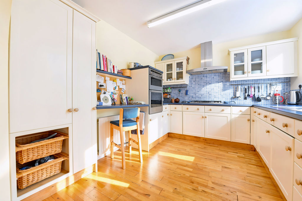 Kitchen- click for photo gallery